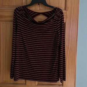 Eddie Bauer long sleeve scoop neck shirt